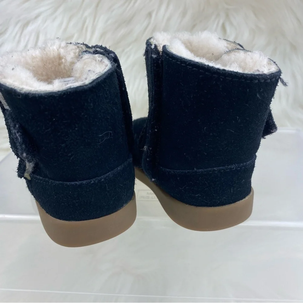 UGG KEELA BLACK SUEDE KIDS BOOTS
